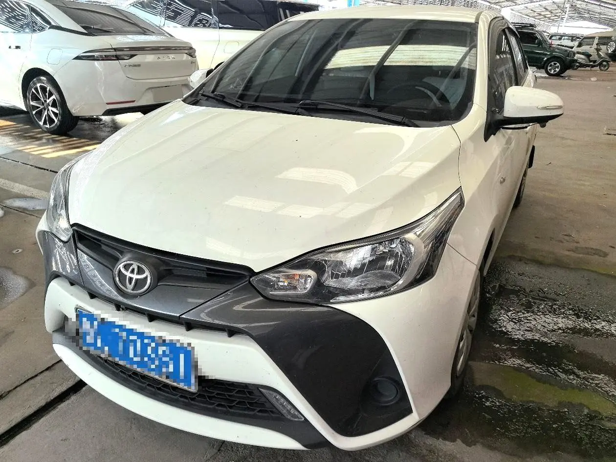 2020 Toyota Yaris L - Main View