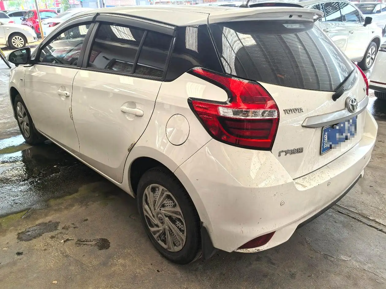 2020 Toyota Yaris L - Main View