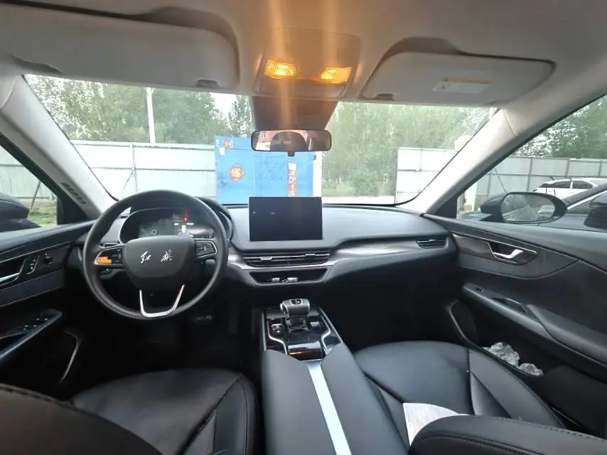 2022 Hongqi E-QM5 - Main View