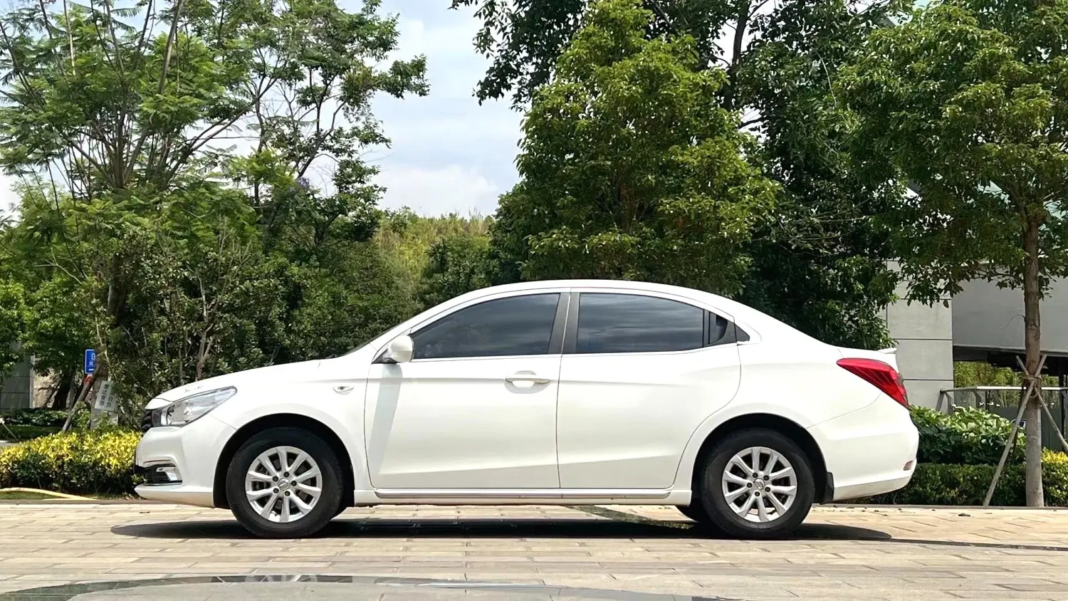 2016 Trumpchi GA3S - Main View