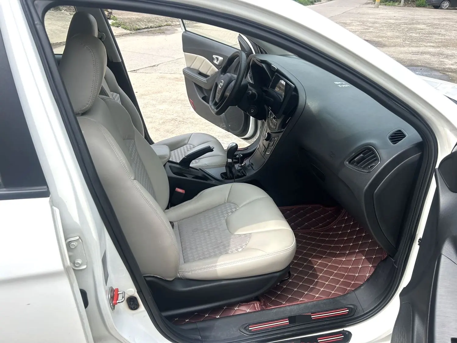 2017 Trumpchi GA3S - Main View
