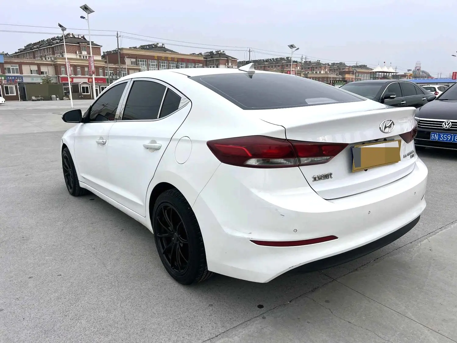 2016 Hyundai Elantra - Main View