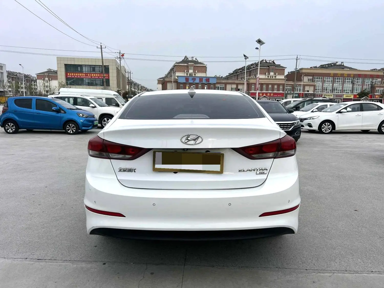 2016 Hyundai Elantra - Main View