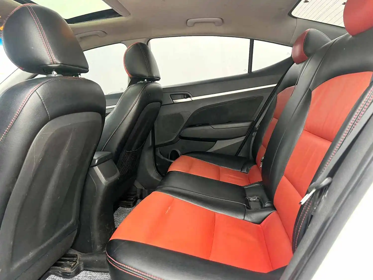 2016 Hyundai Elantra - Main View
