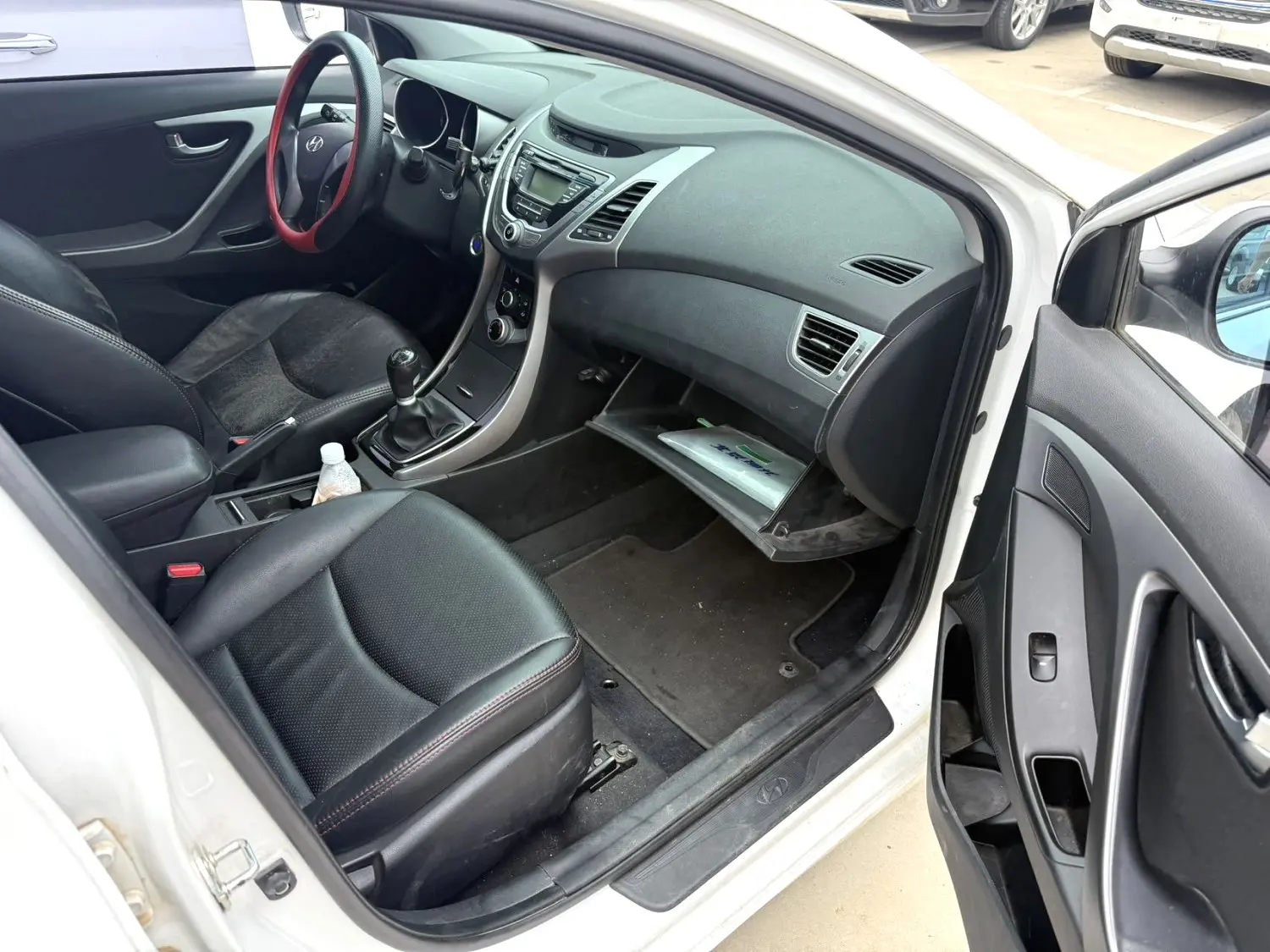 2016 Hyundai Elantra - Main View