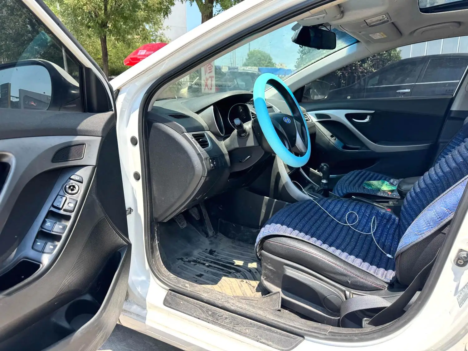 2017 Hyundai Elantra - Main View