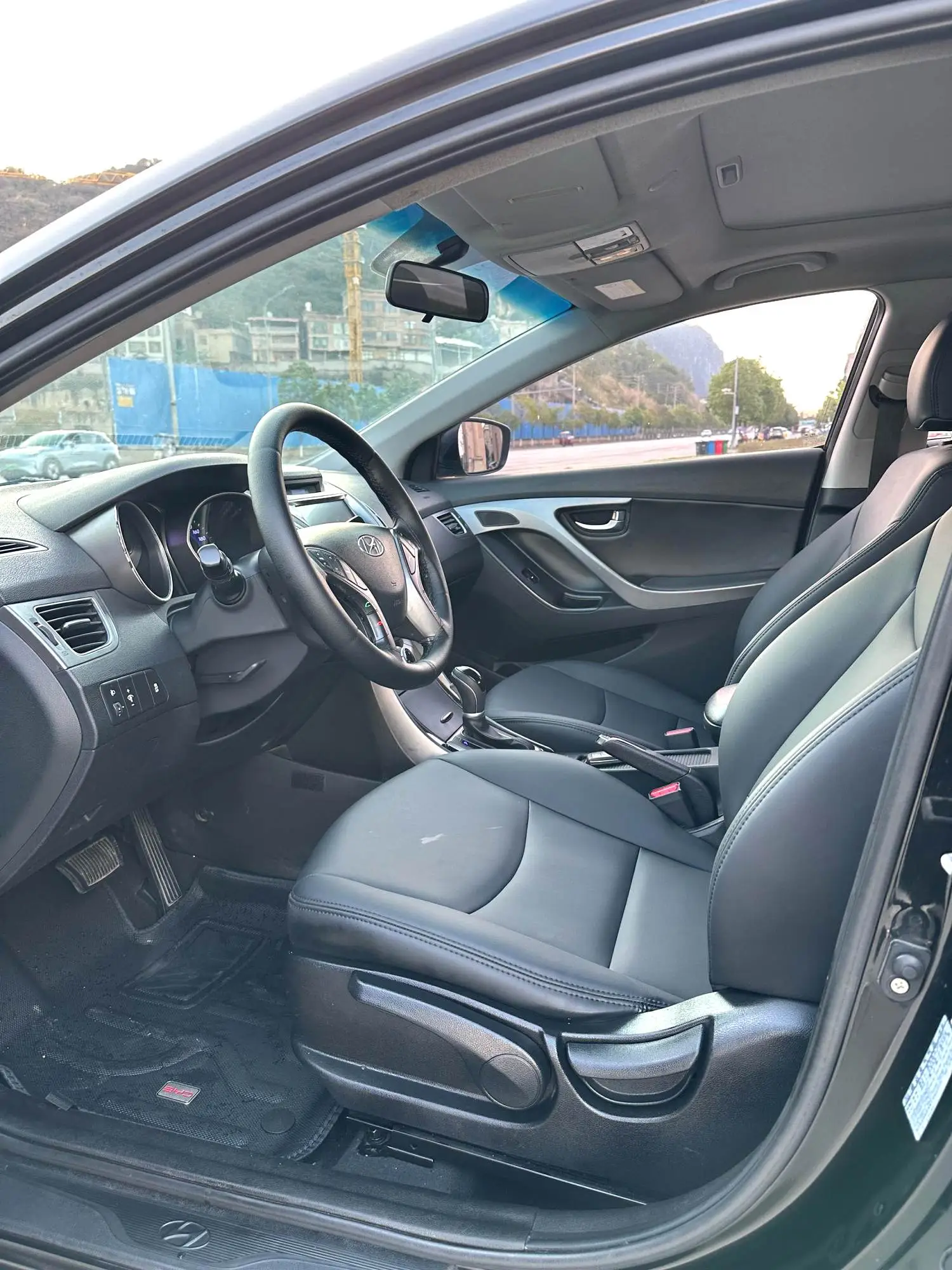 2018 Hyundai Elantra - Main View
