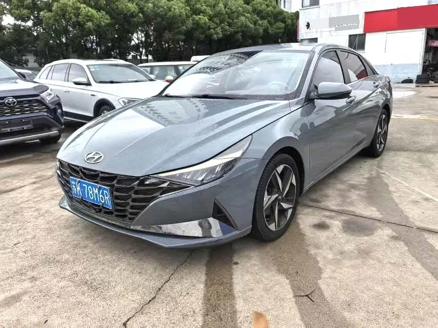 2020 Hyundai Elantra - Main View
