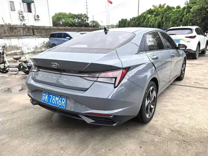 2020 Hyundai Elantra - Main View