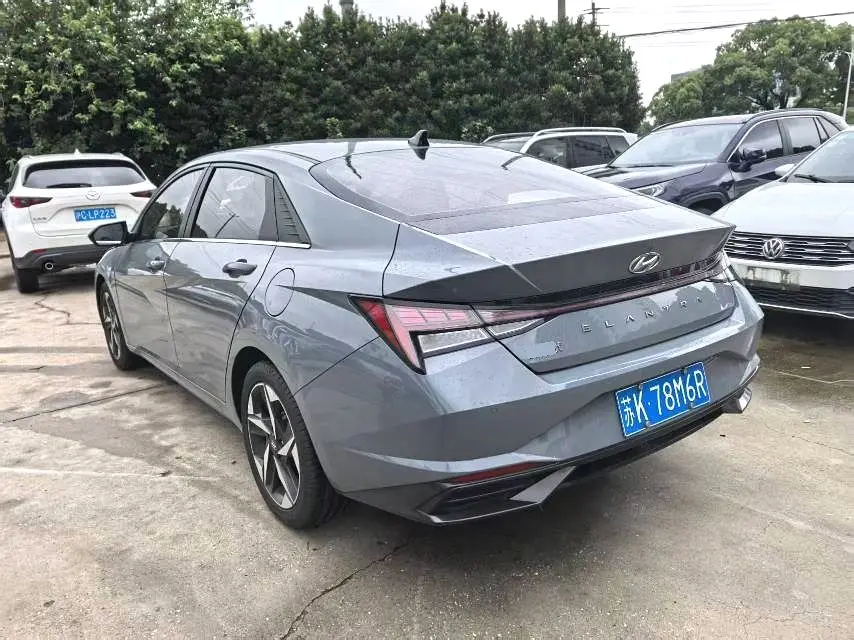 2020 Hyundai Elantra - Main View