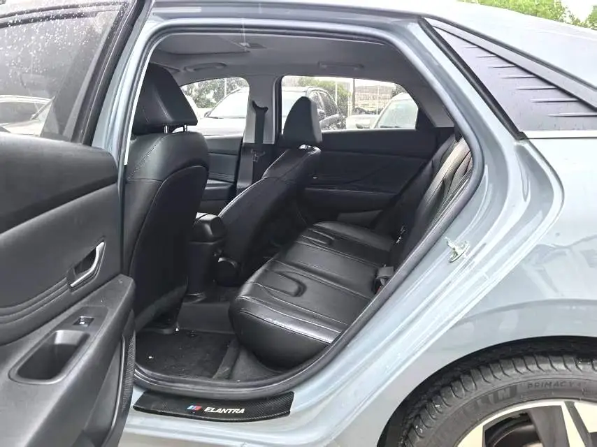 2020 Hyundai Elantra - Main View