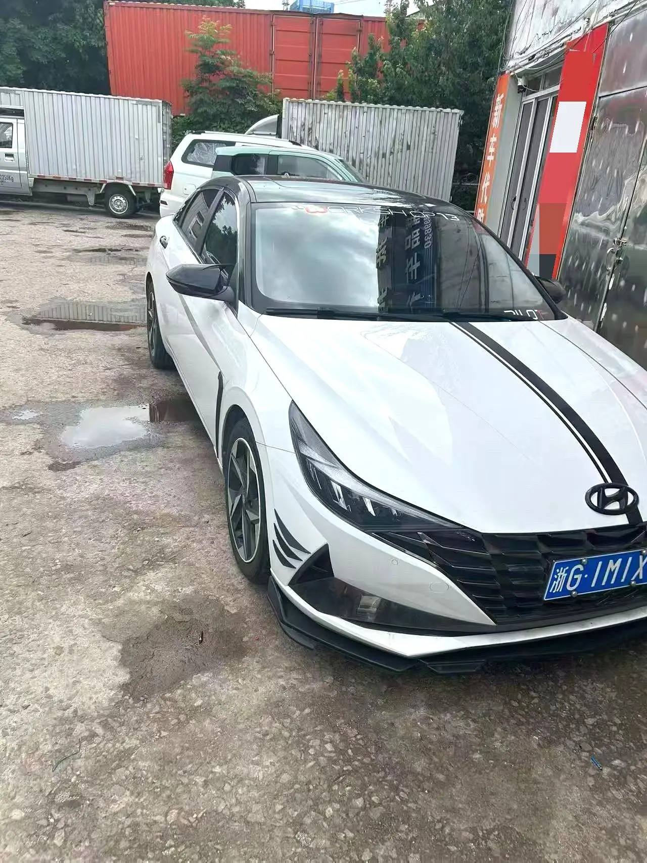 2020 Hyundai Elantra - Main View