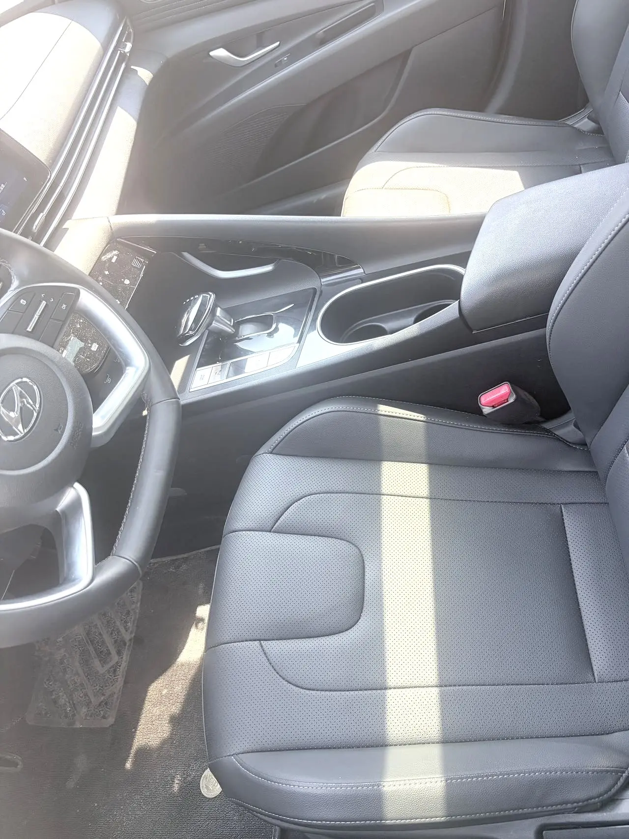 2021 Hyundai Elantra - Main View