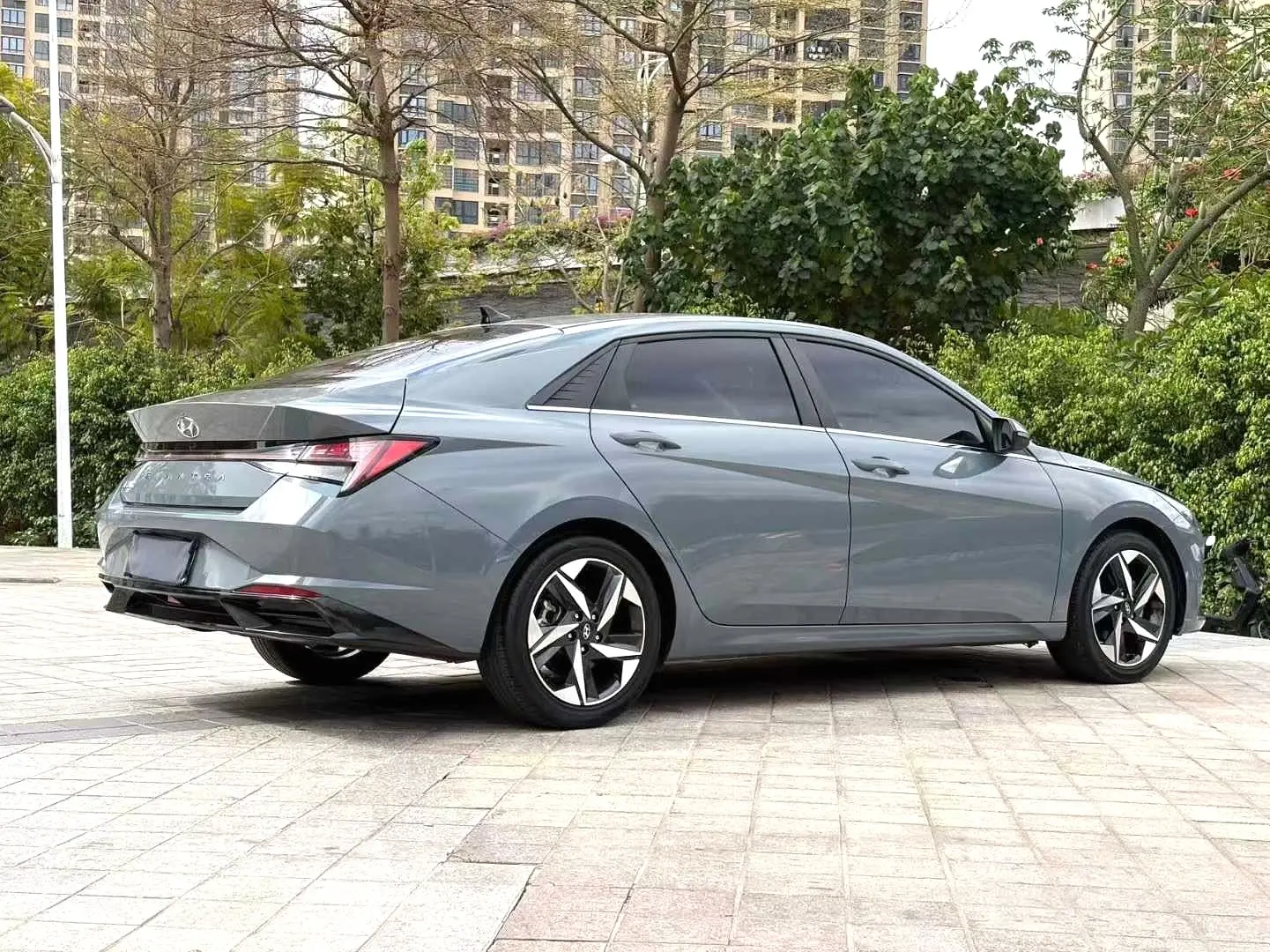 2021 Hyundai Elantra - Main View