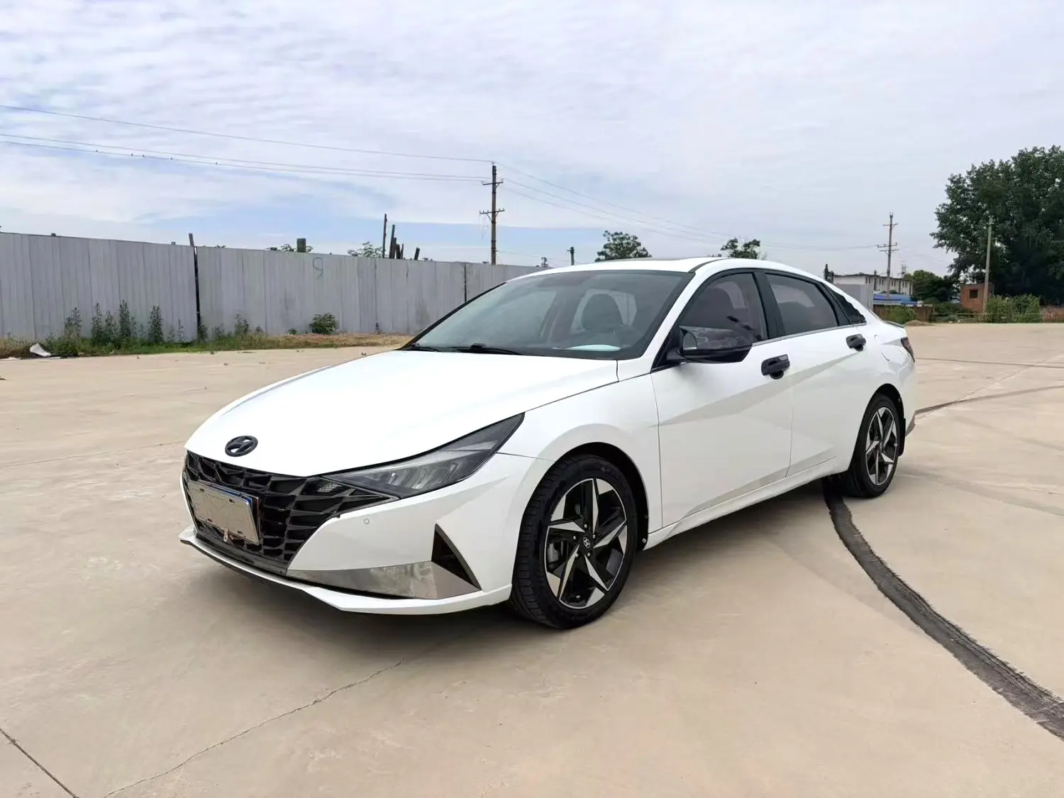 2022 Hyundai Elantra - Main View