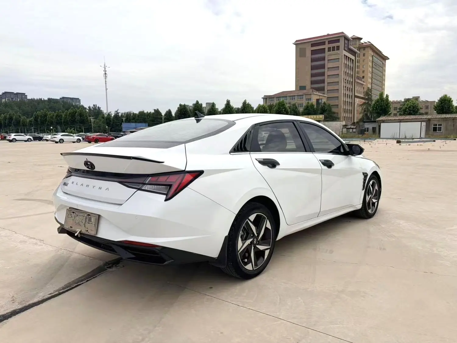 2022 Hyundai Elantra - Main View