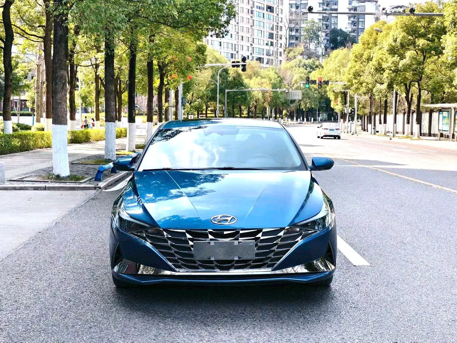 2022 Hyundai Elantra - Main View