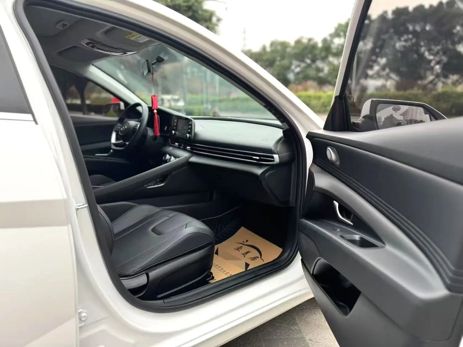 2024 Hyundai Elantra - Main View