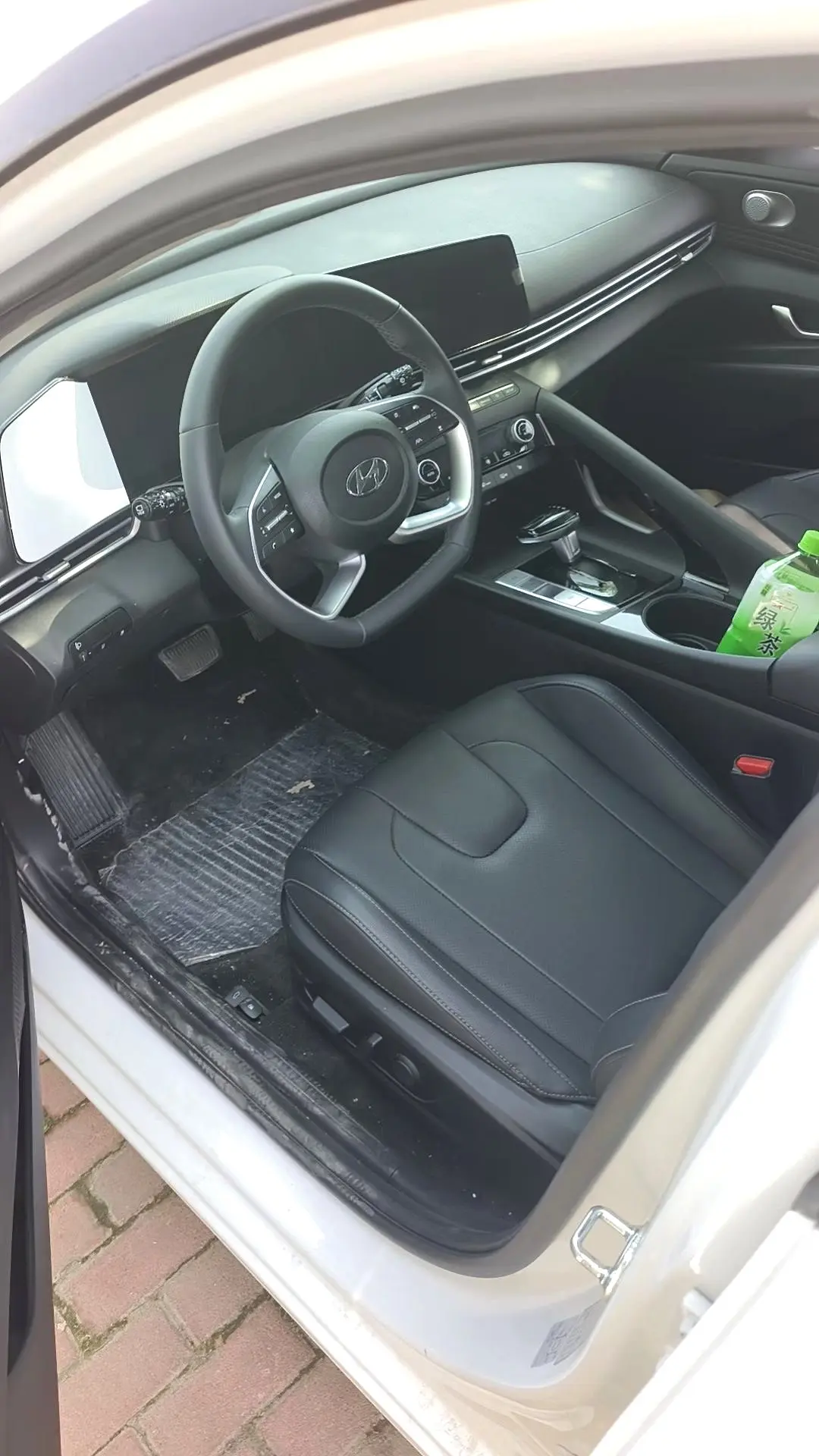 2024 Hyundai Elantra - Main View