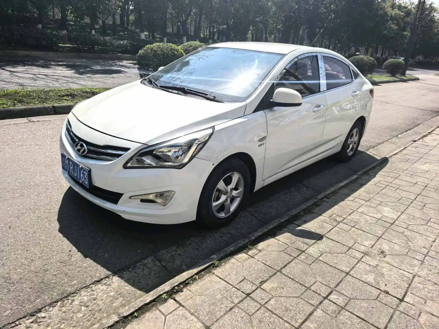 2016 Hyundai Accent - Main View