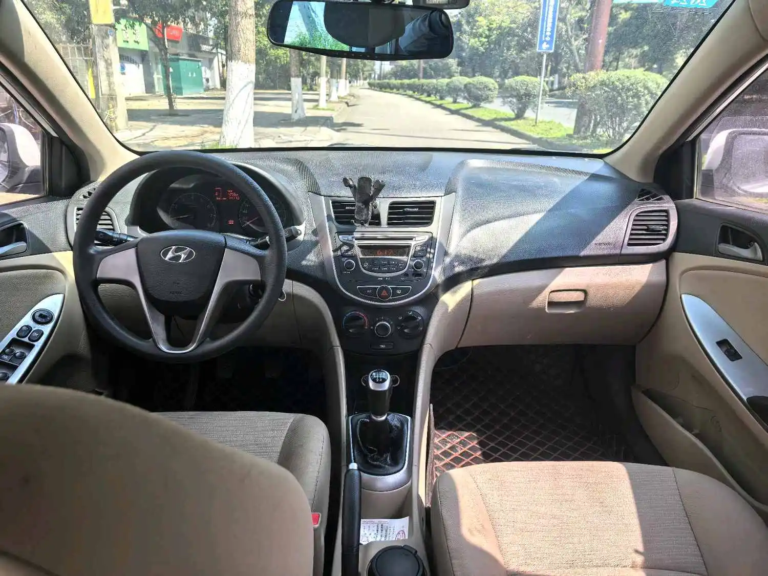 2016 Hyundai Accent - Main View