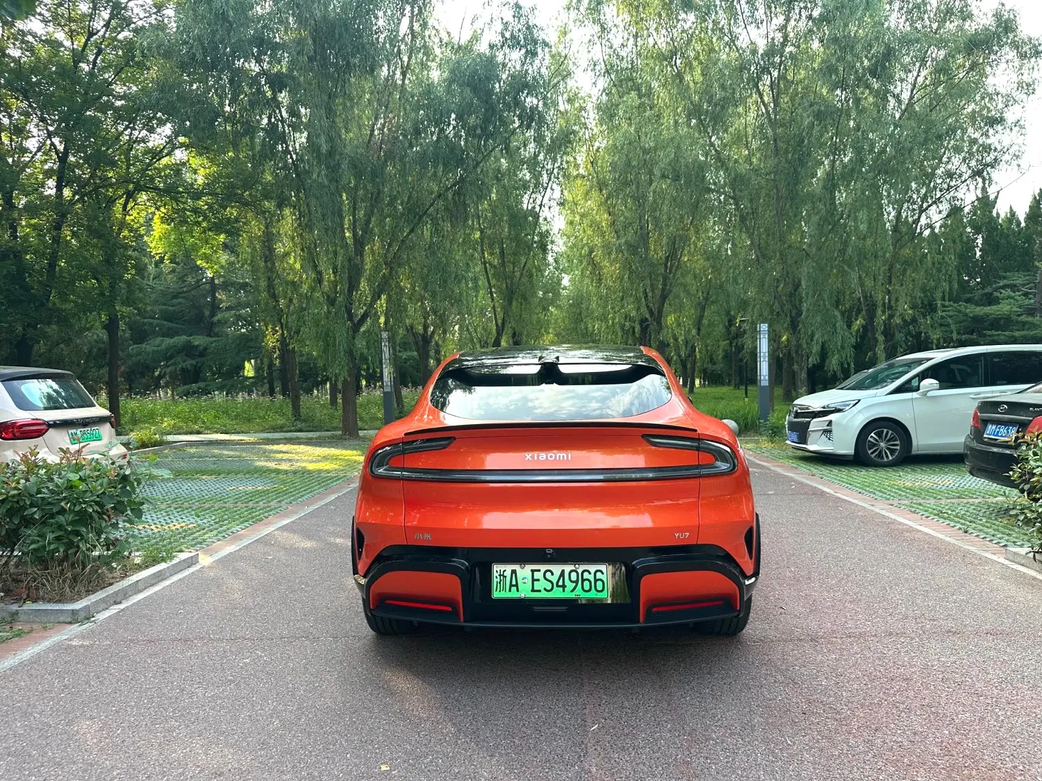 2025 Xiaomi YU7 - Main View