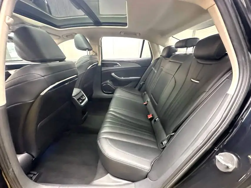 2023 Hongqi H5 - Main View