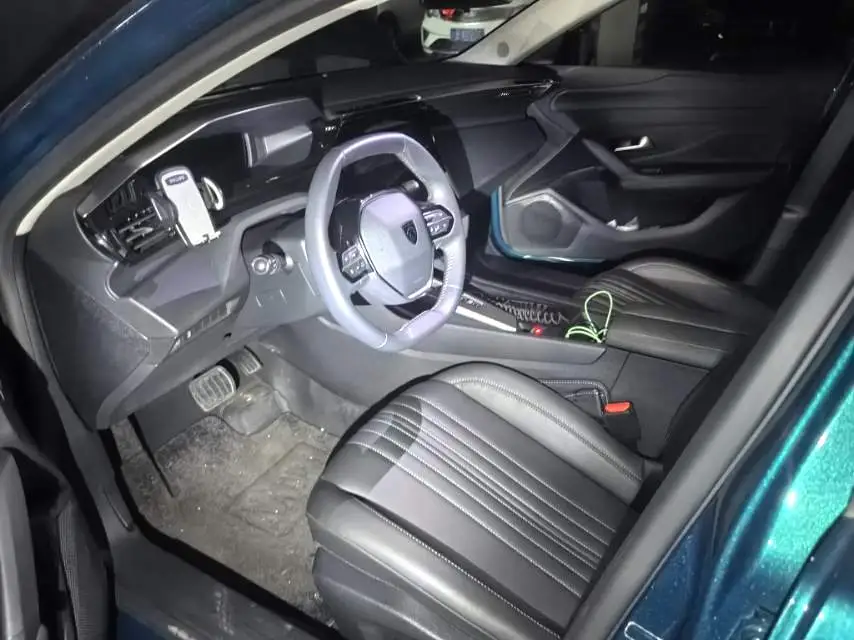 2023 Peugeot 408X - Main View