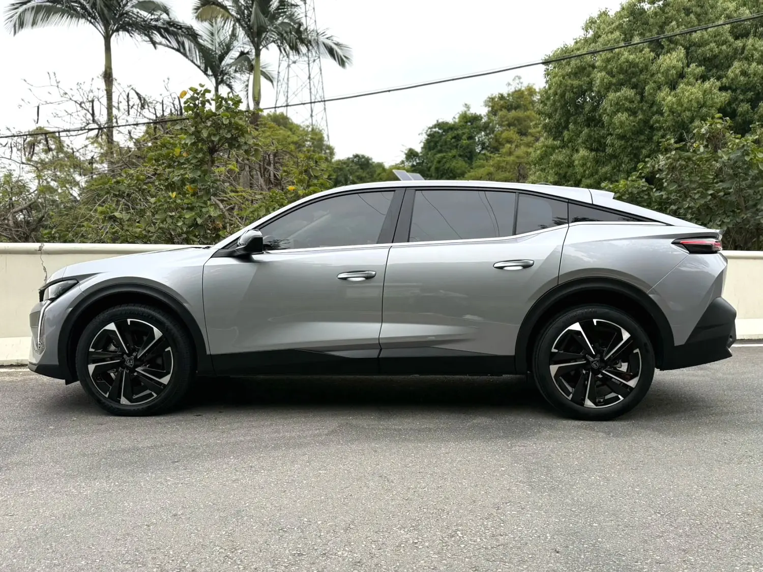 2023 Peugeot 408X - Main View