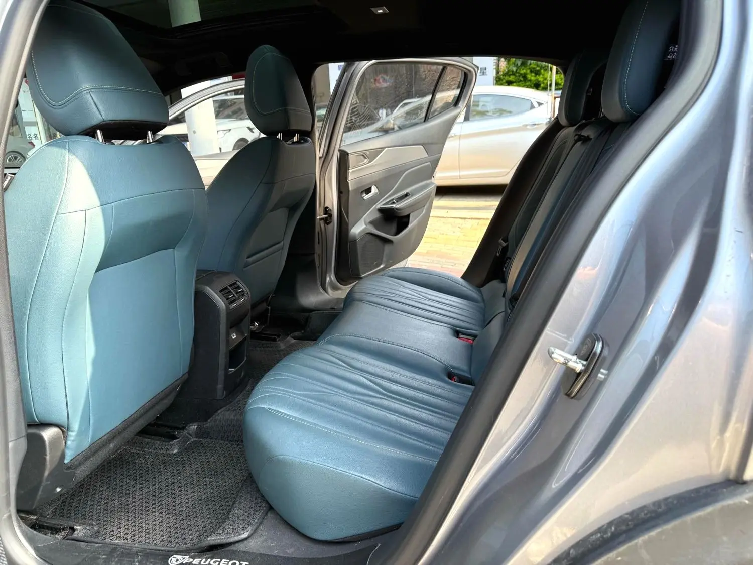 2023 Peugeot 408X - Main View