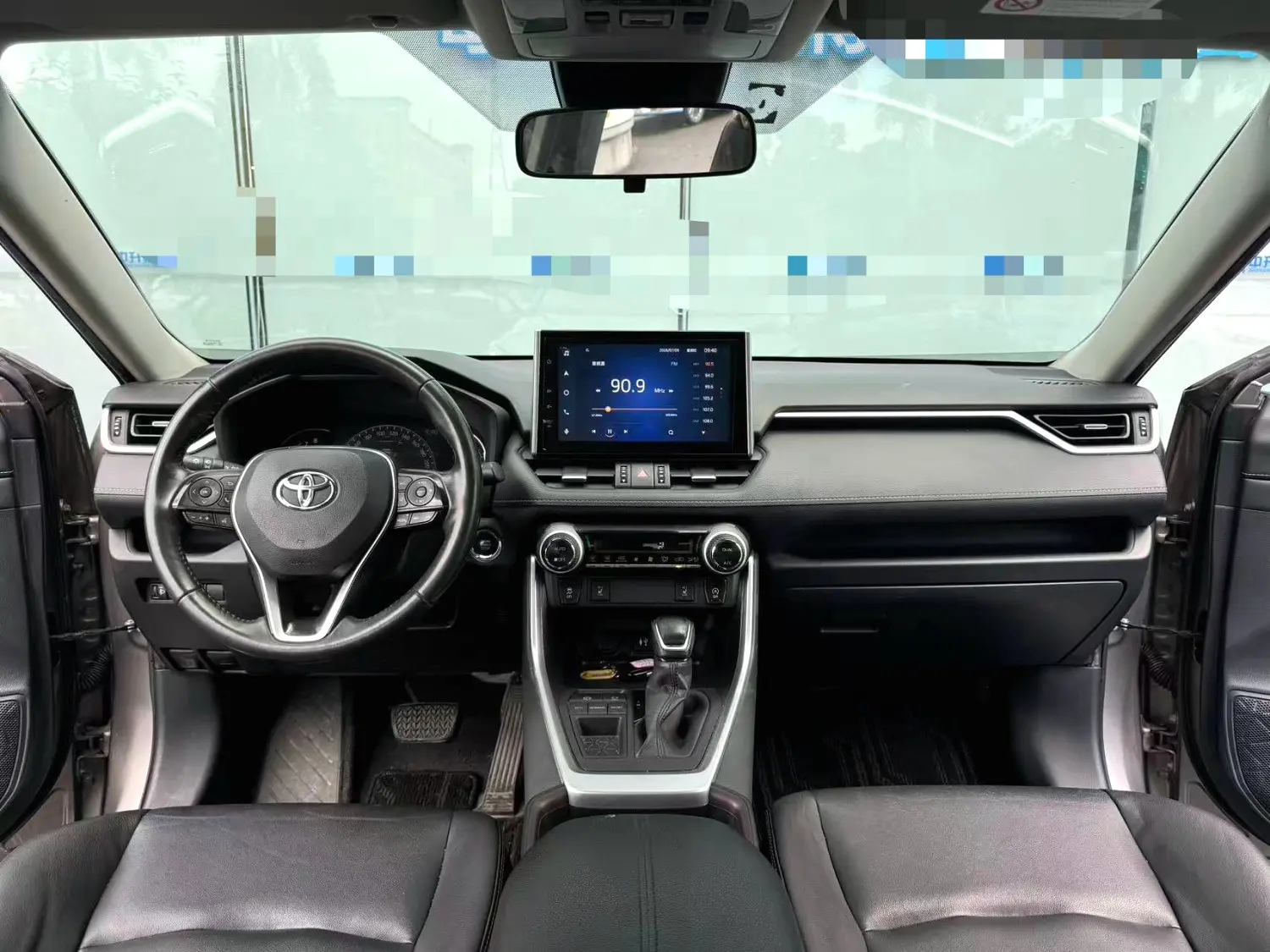 2021 Toyota RAV4 - Main View