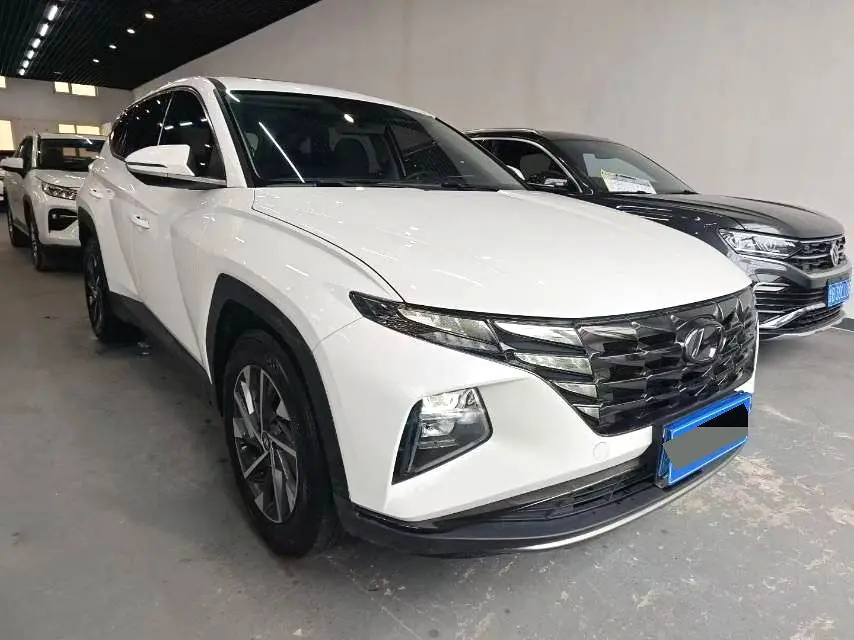 2022 Hyundai Tucson L - Main View