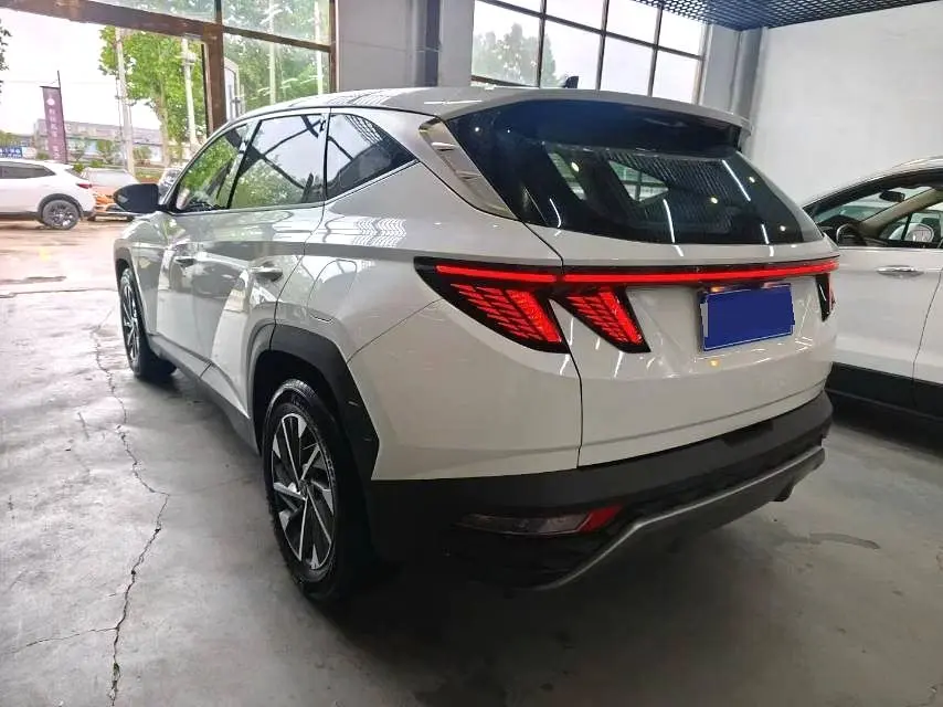 2022 Hyundai Tucson L - Main View