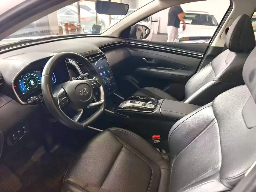 2022 Hyundai Tucson L - Main View
