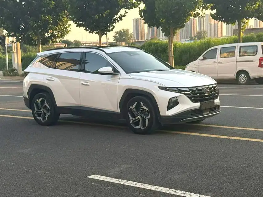 2023 Hyundai Tucson L - Main View