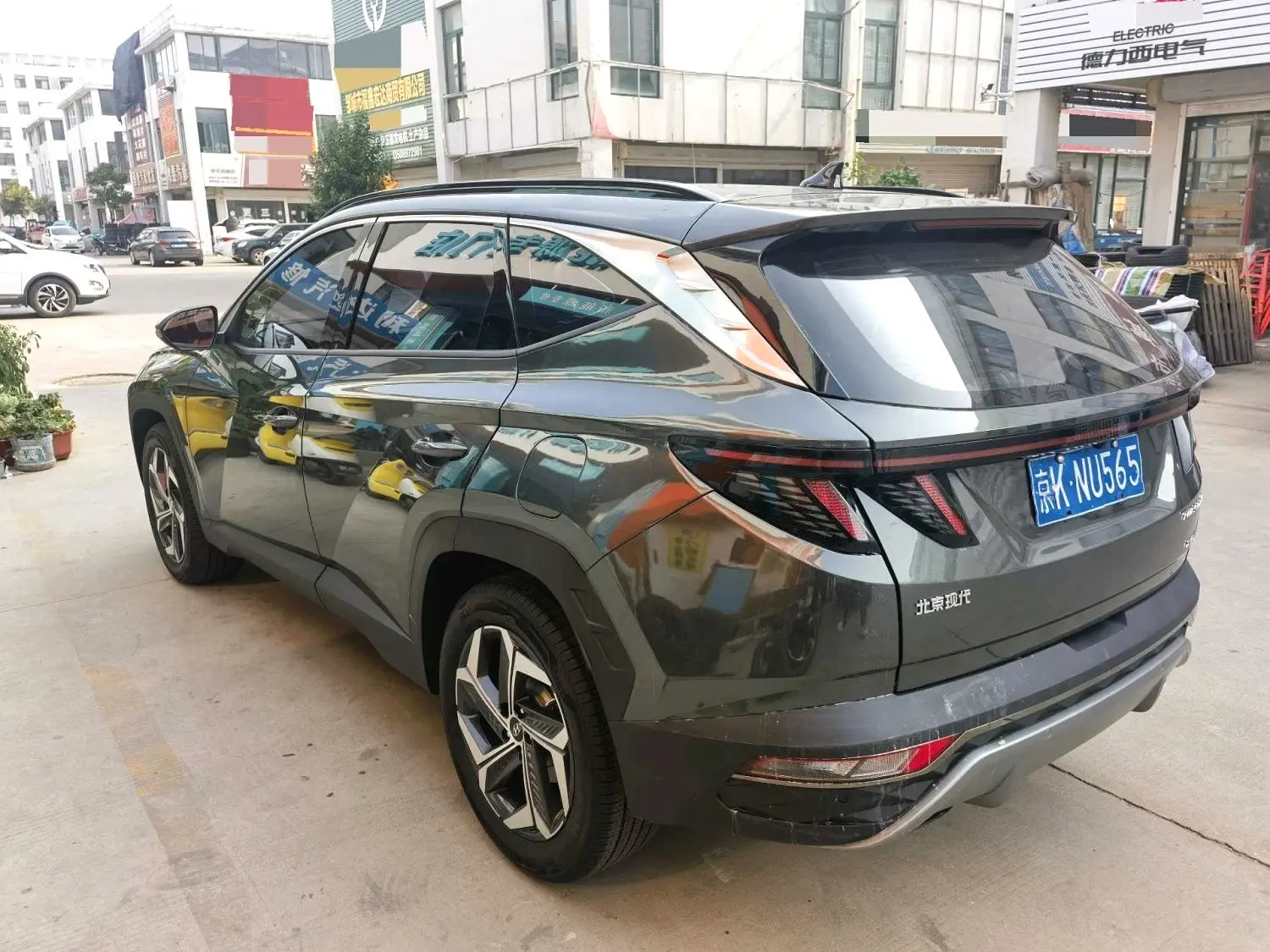 2023 Hyundai Tucson L - Main View