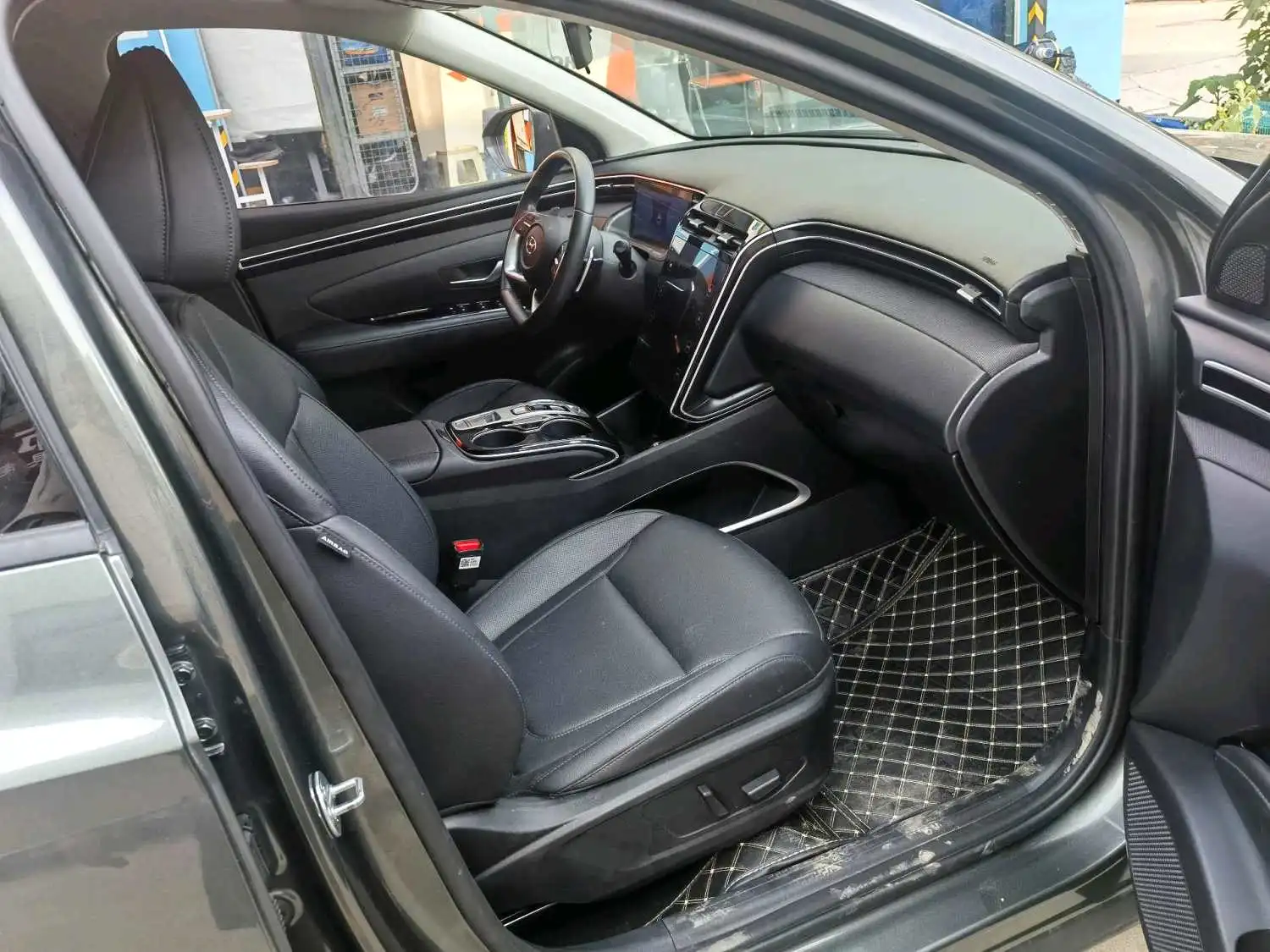2023 Hyundai Tucson L - Main View
