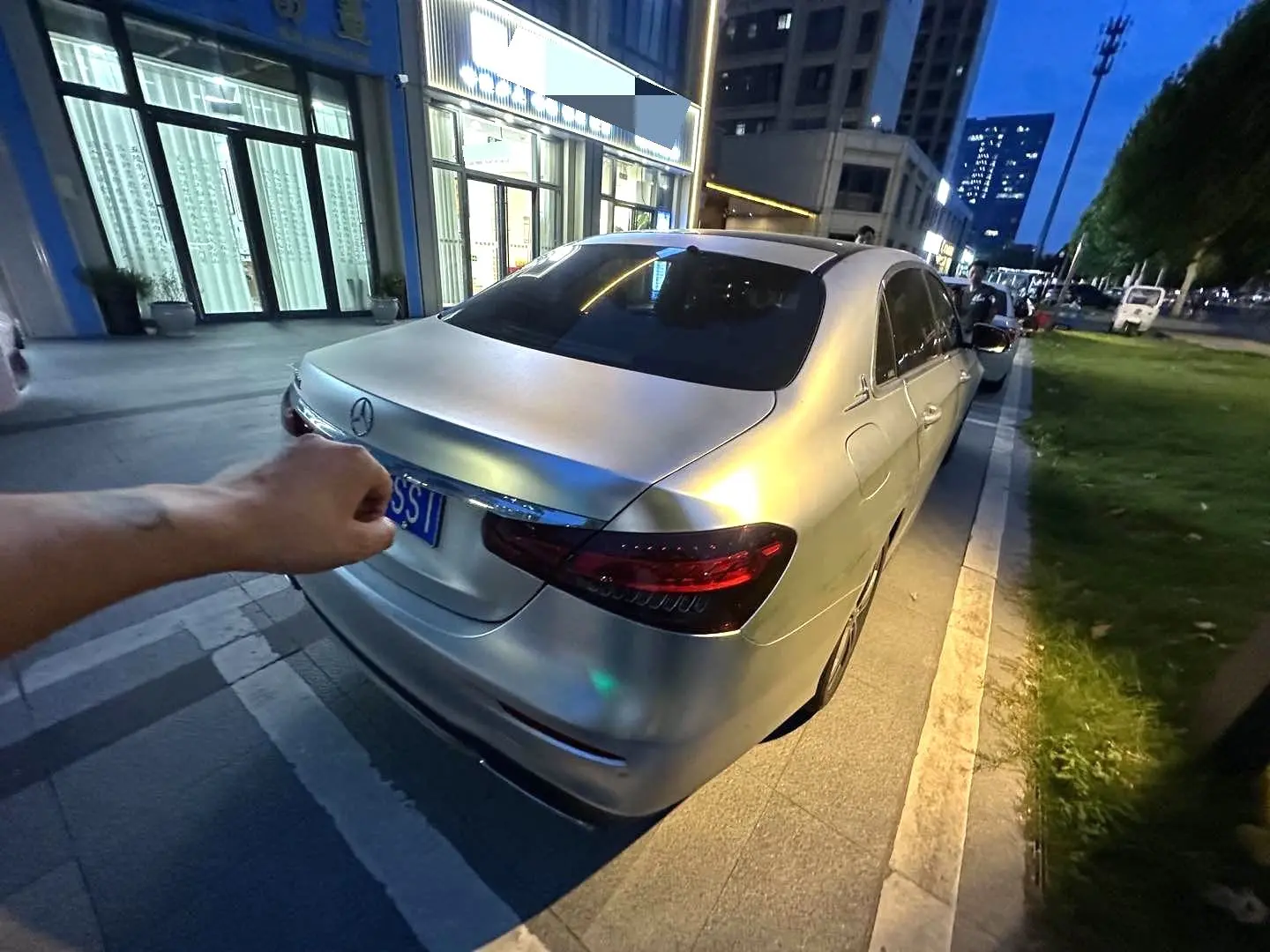 2021 Benz E 260L - Main View