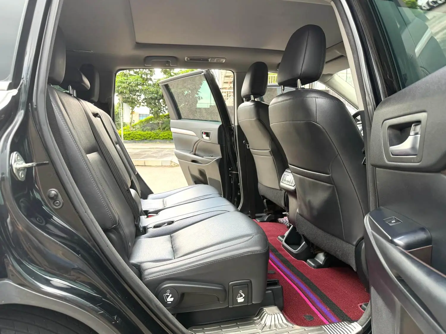 2016 Toyota Highlander - Main View