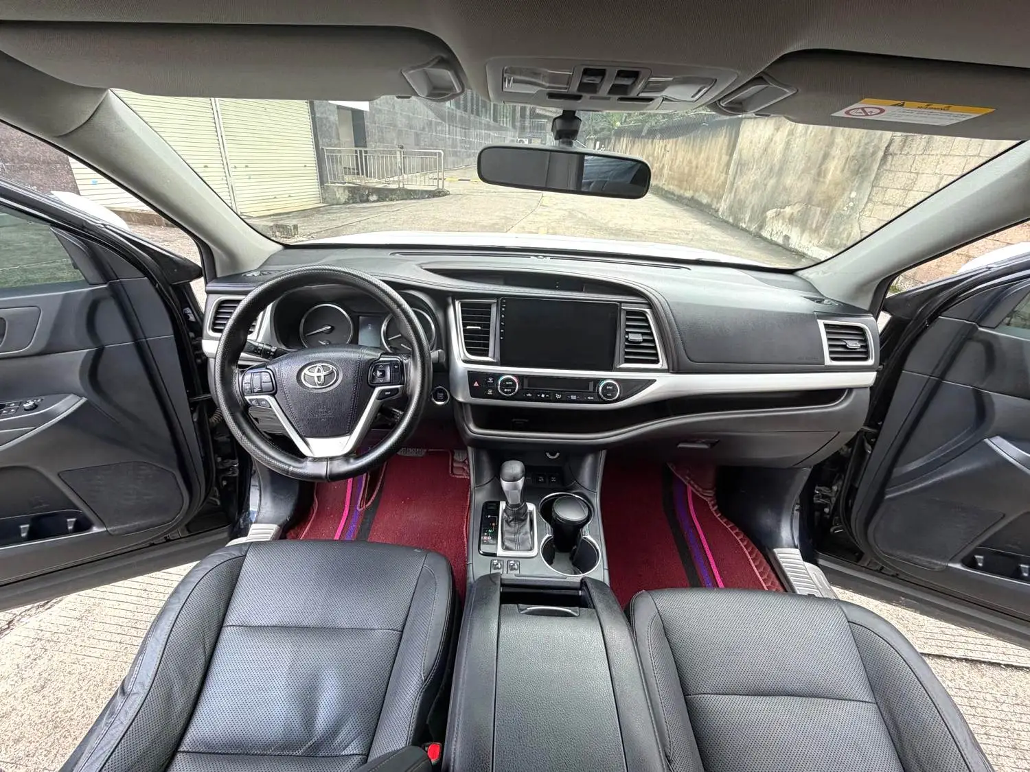 2016 Toyota Highlander - Main View