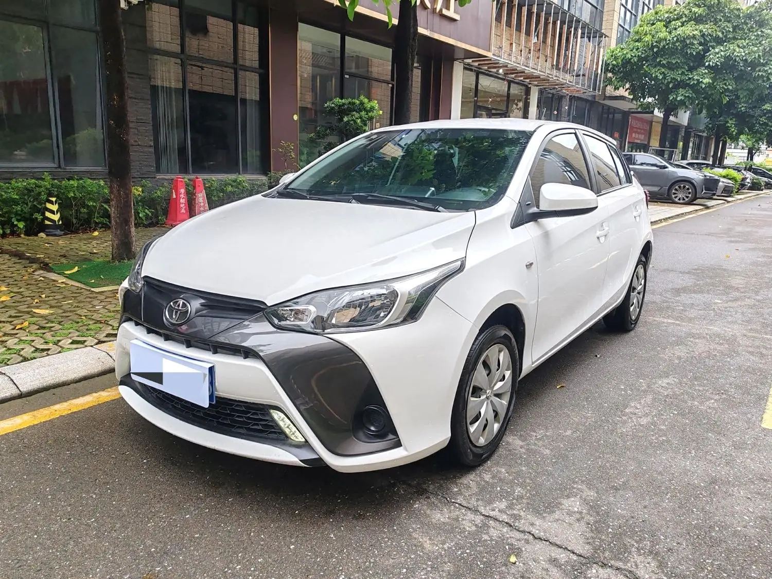 2018 Toyota Yaris L - Main View