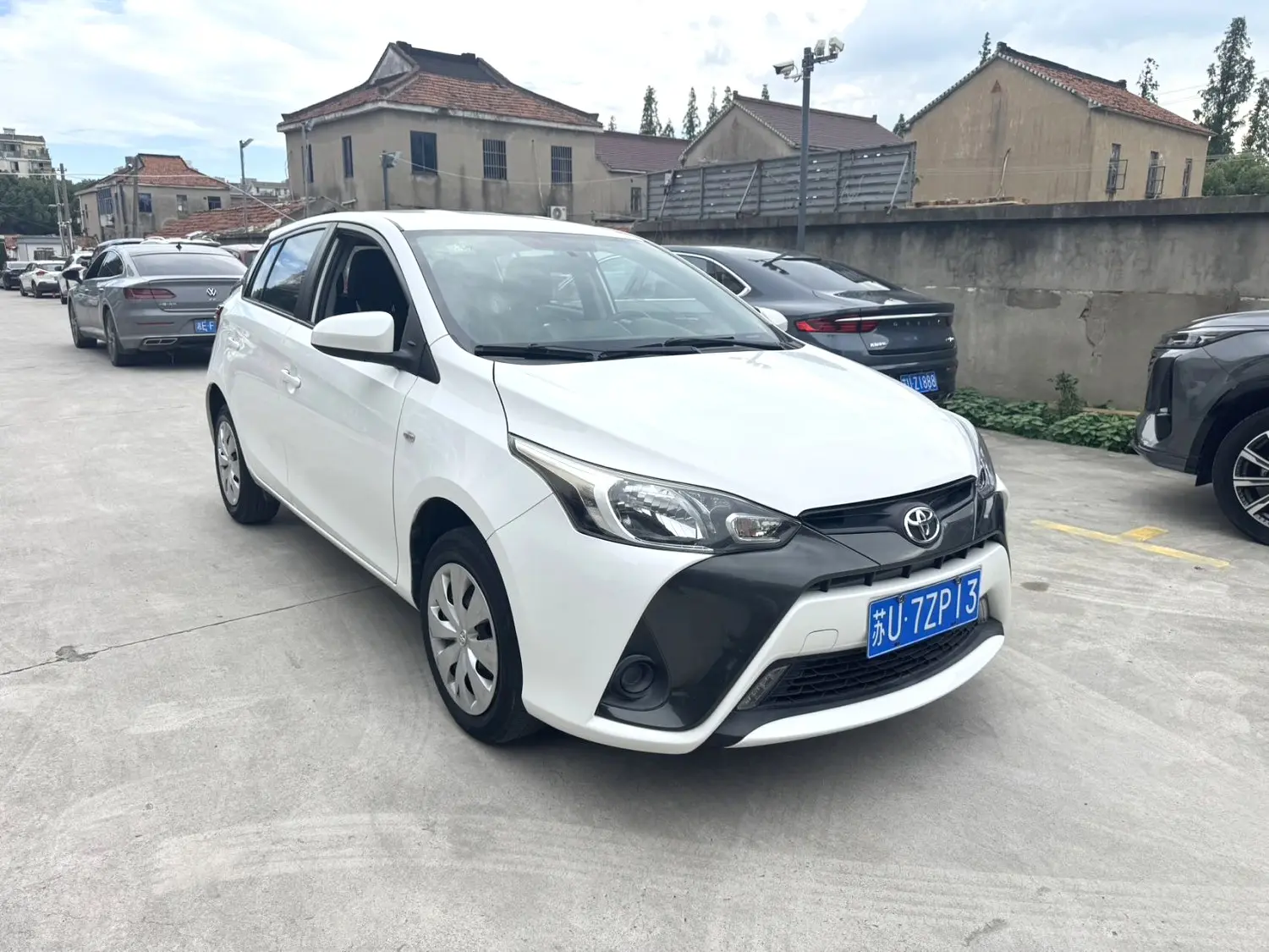 2019 Toyota Yaris L - Main View