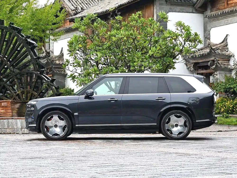 2025 Zeekr 9X - Main View