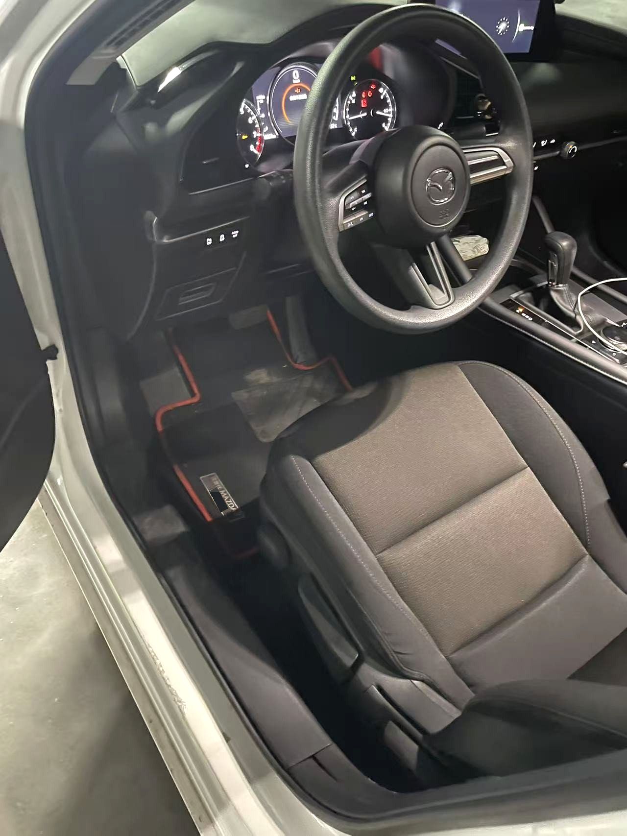 2021 Mazda Axela - Main View