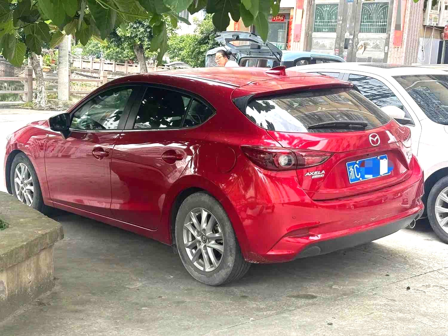 2020 Mazda Axela - Main View