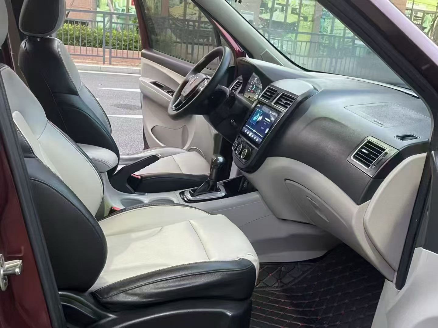 2016 Forthing Jingyi XV - Main View