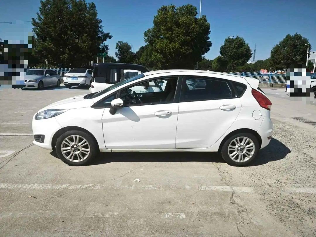 2013 Ford Fiesta - Main View