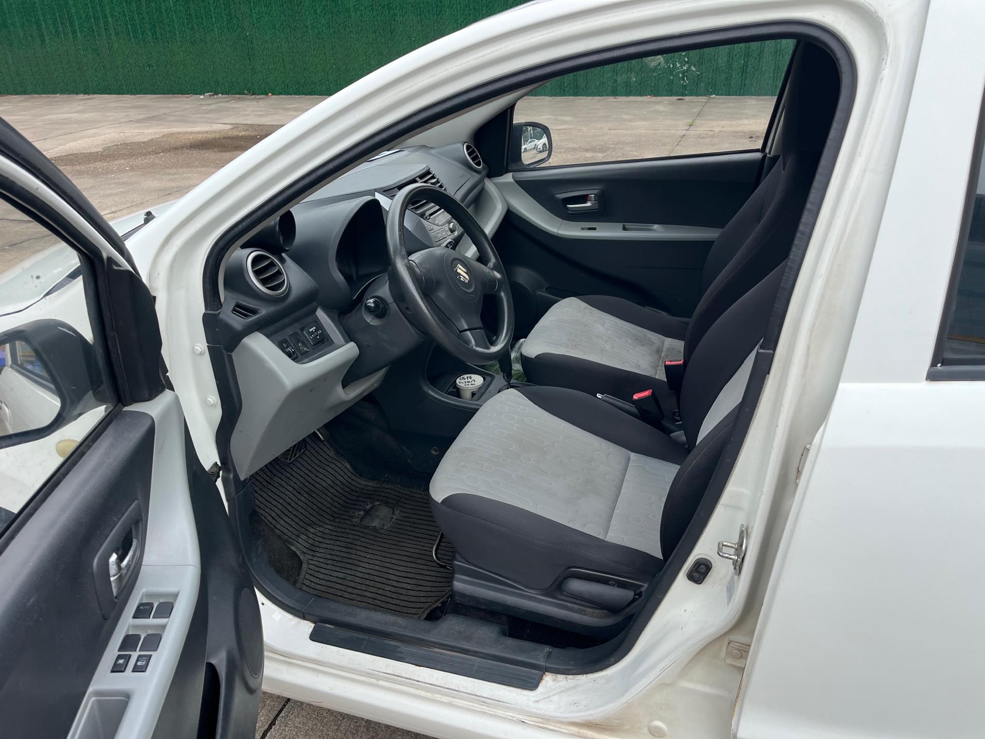 2016 Suzuki Alto - Main View